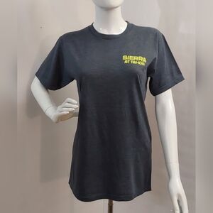 NEW Women's TEE / SIZE: SMALL